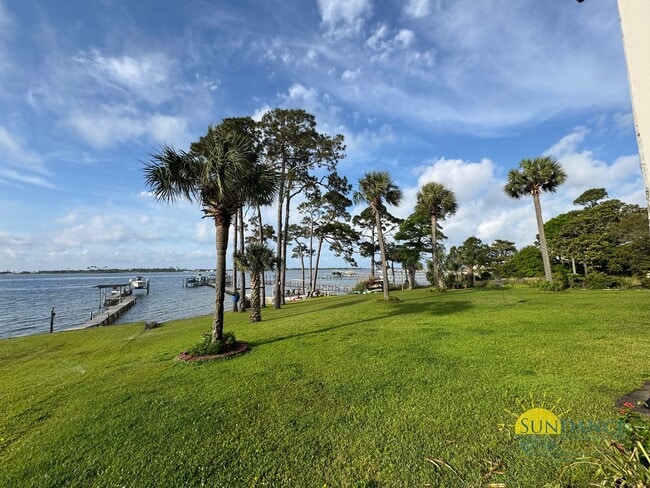 Building Photo - Waterfront Condo with Stunning Views – 2BR...