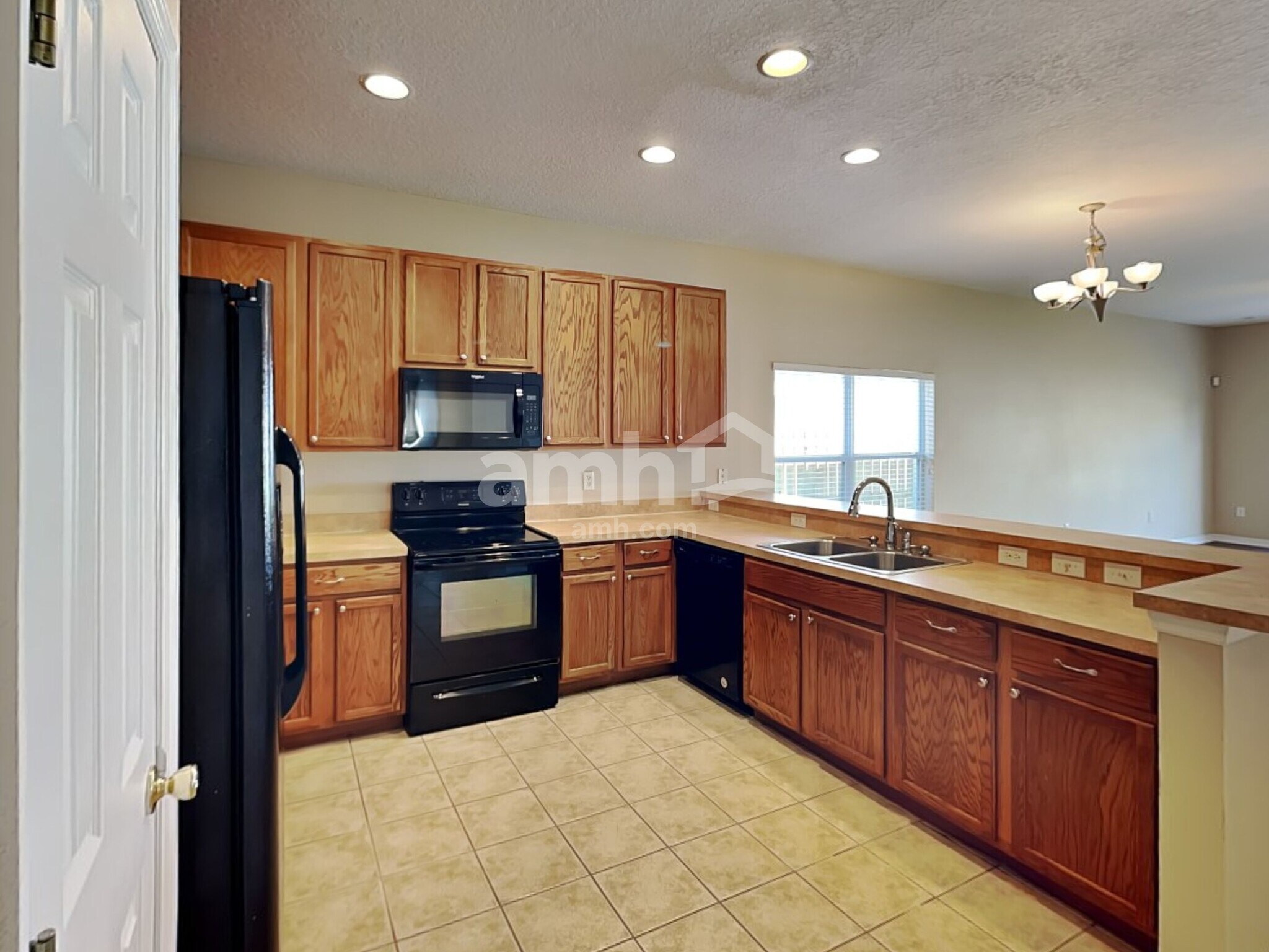 Building Photo - 7529 Dragon Fly Loop