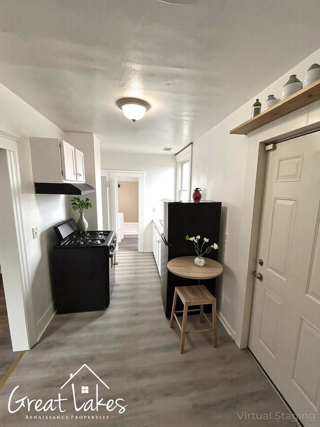 Building Photo - 8126 Gartner St