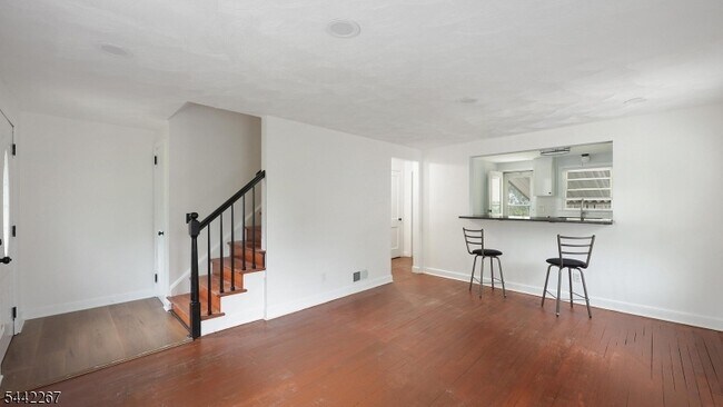 Building Photo - 1751 Mountain Ave