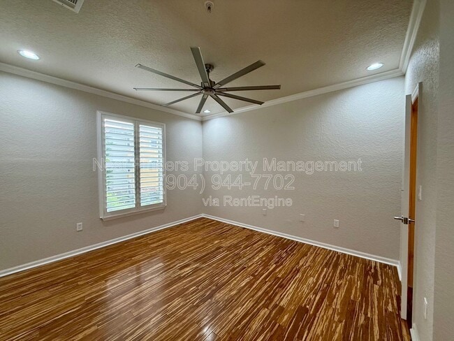 Building Photo - 8539 Gate Pkwy W