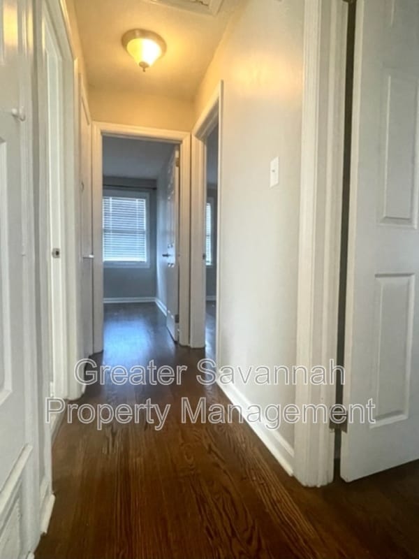 Building Photo - 2114 E 62nd St