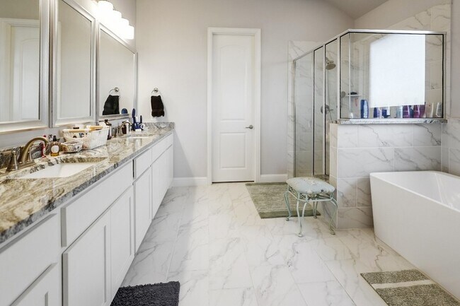 Building Photo - 209 Chesapeake Dr