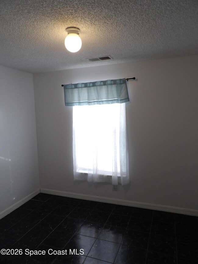 Building Photo - 6318 Hudson Rd