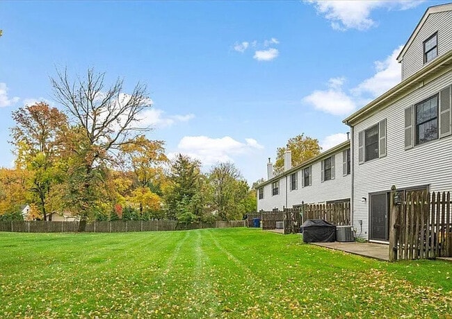 Building Photo - 11 Van Buren Pl