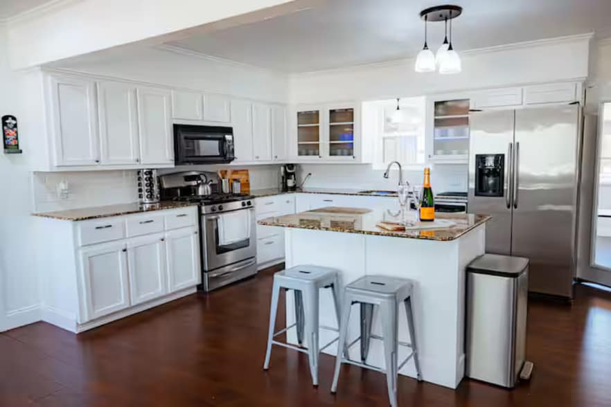 Building Photo - 1011 E Wintergreen Rd