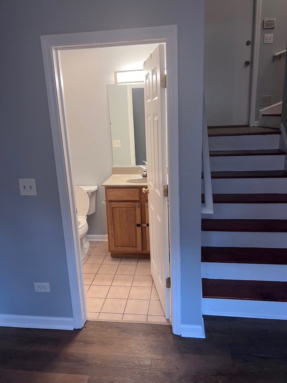 Building Photo - 7256 N Rogers Ave