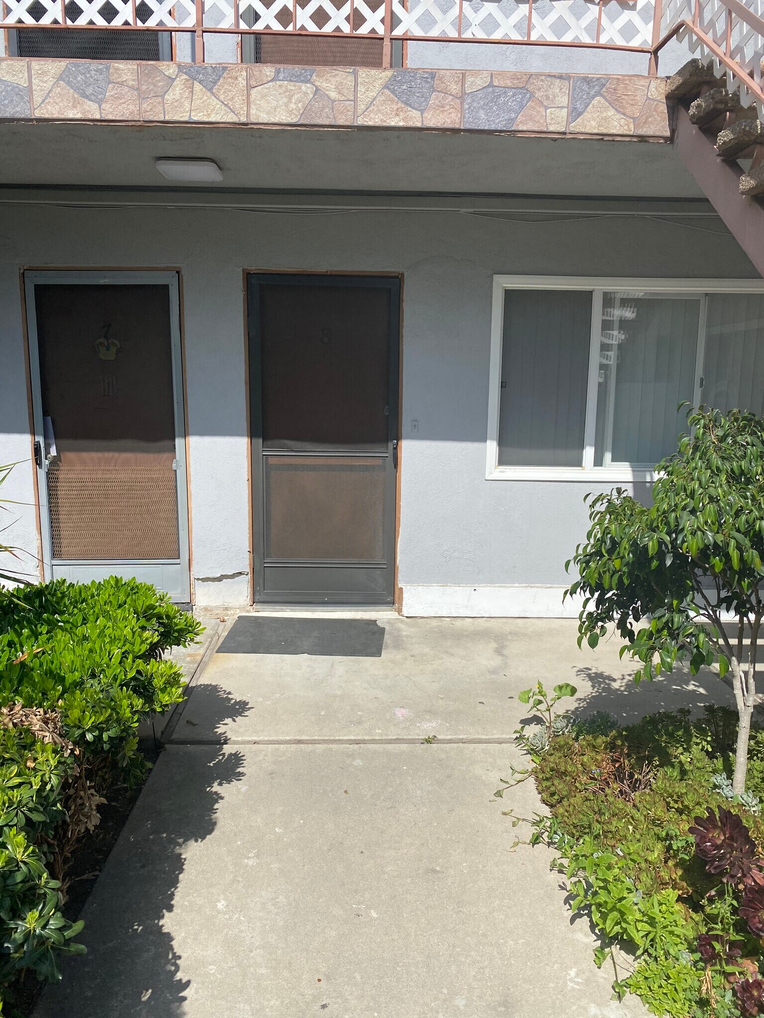 Main Door 1 - 3828 W 182nd St