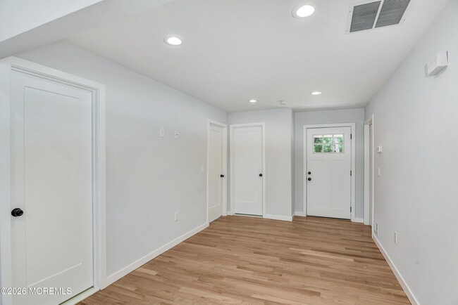 Building Photo - 769 Cliffwood Ave