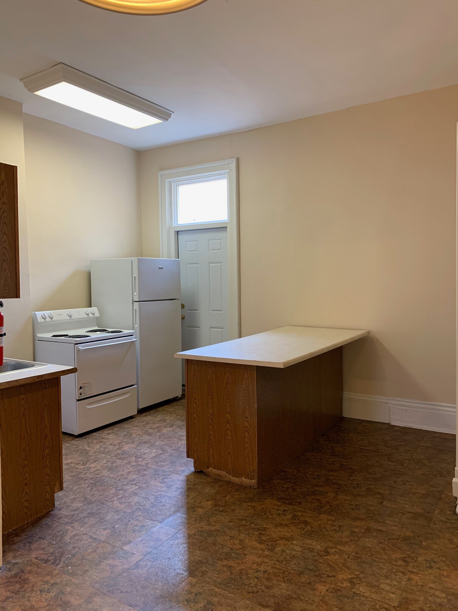 Building Photo - 2437 Ohio Ave