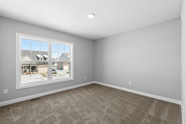 Building Photo - 445 Friendly Ave