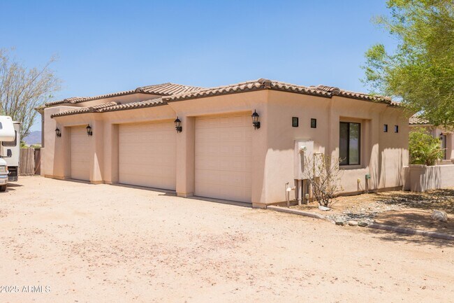 Building Photo - 16246 E Gamble Ln