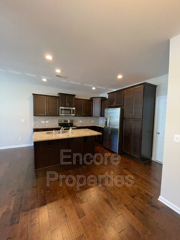 Building Photo - 1319 Lakestone Village Ln