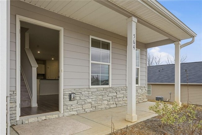 Building Photo - 564 Pemberton St