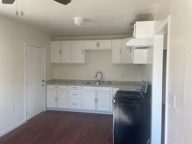 Building Photo - 1315 Washington Ave