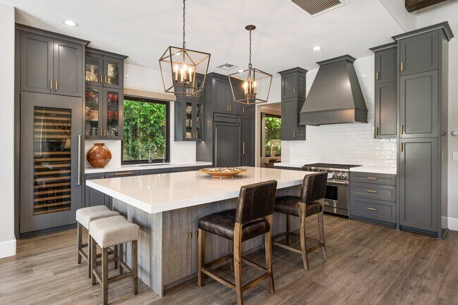 Building Photo - 77745 Concha Ct