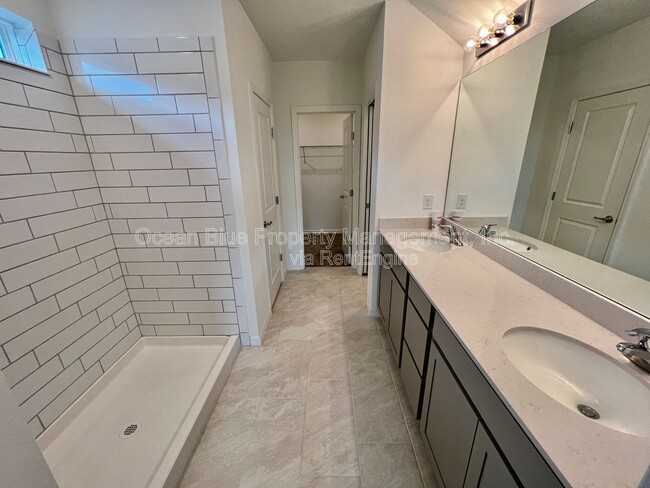 Building Photo - 9510 Summers Cay Cir