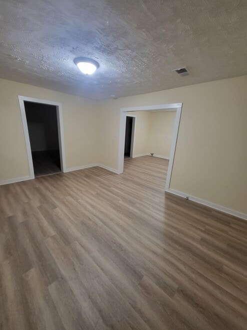 Building Photo - 1410 N 12th Ave