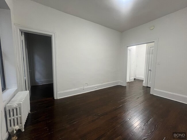 Building Photo - 159 E 55th St