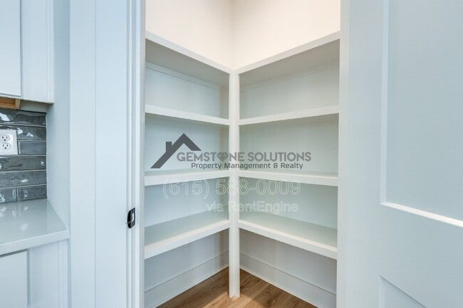 Building Photo - 669 Westboro Dr