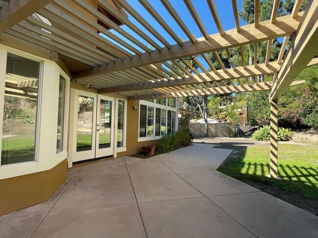 Building Photo - 1780 Blackbird Cir