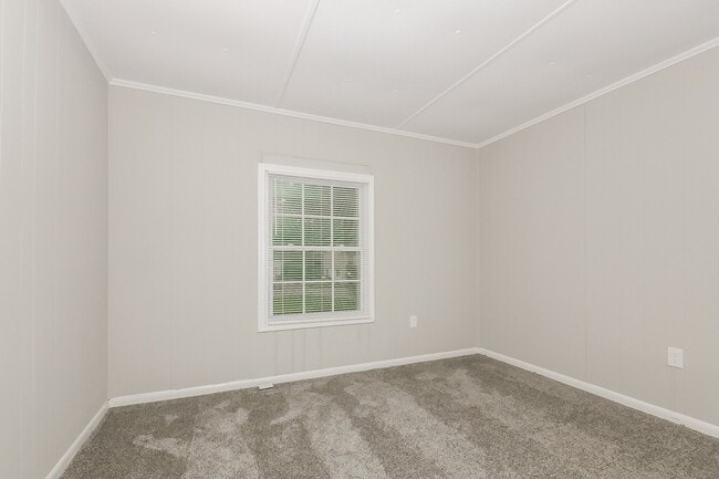 Building Photo - 129 Royal Ct