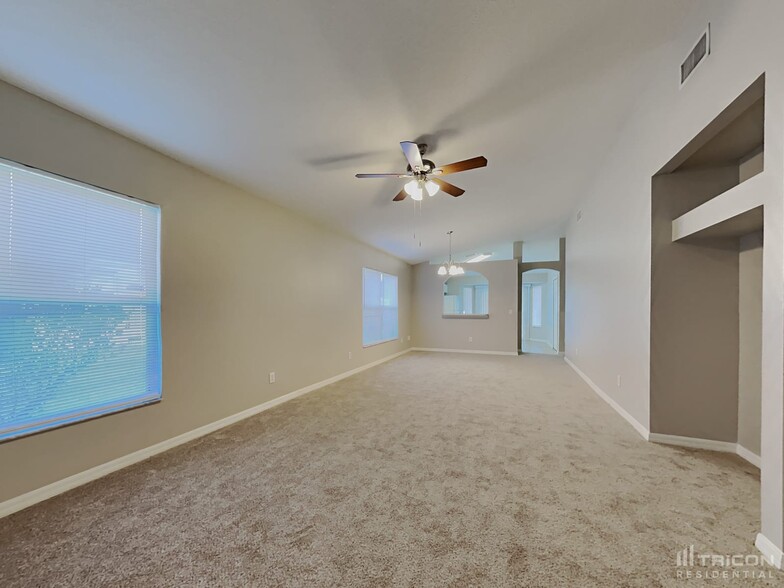 Building Photo - 1404 Marsh Wood Dr