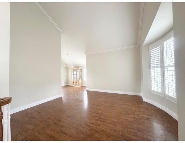 Building Photo - 19852 E Round Hill Ln