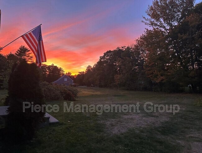 Building Photo - 395 Critchett Rd