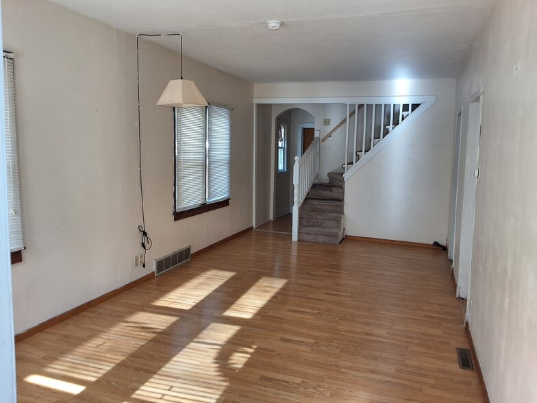 Building Photo - 1103 Market St