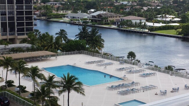 Primary Photo - 1985 S Ocean Dr