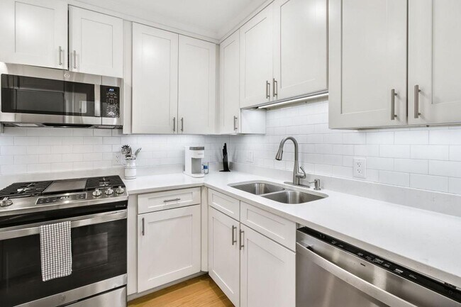 Building Photo - 1990 Wingate Rd