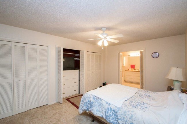 Bedroom - 1702 Glennan Dr