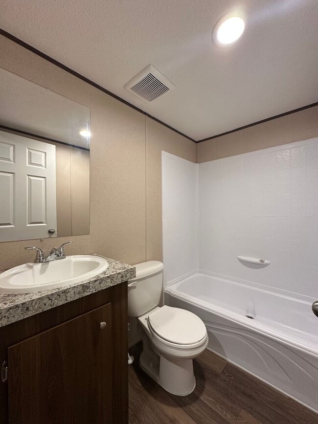 Building Photo - 145 Littleton St