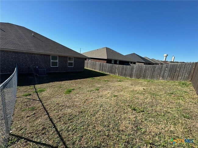 Building Photo - 1304 Liberation Ln