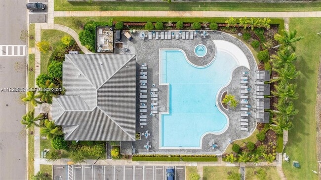 Building Photo - 2668 SE 19th St