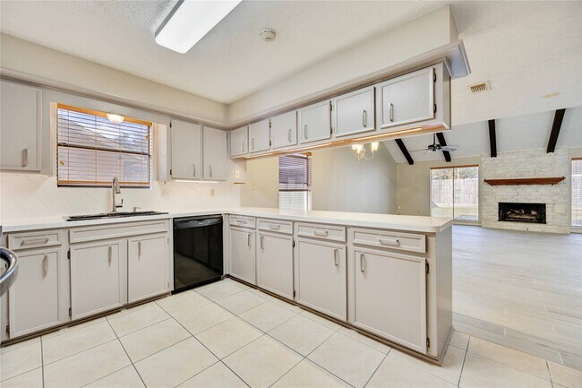 Building Photo - 21214 Park Bend Dr