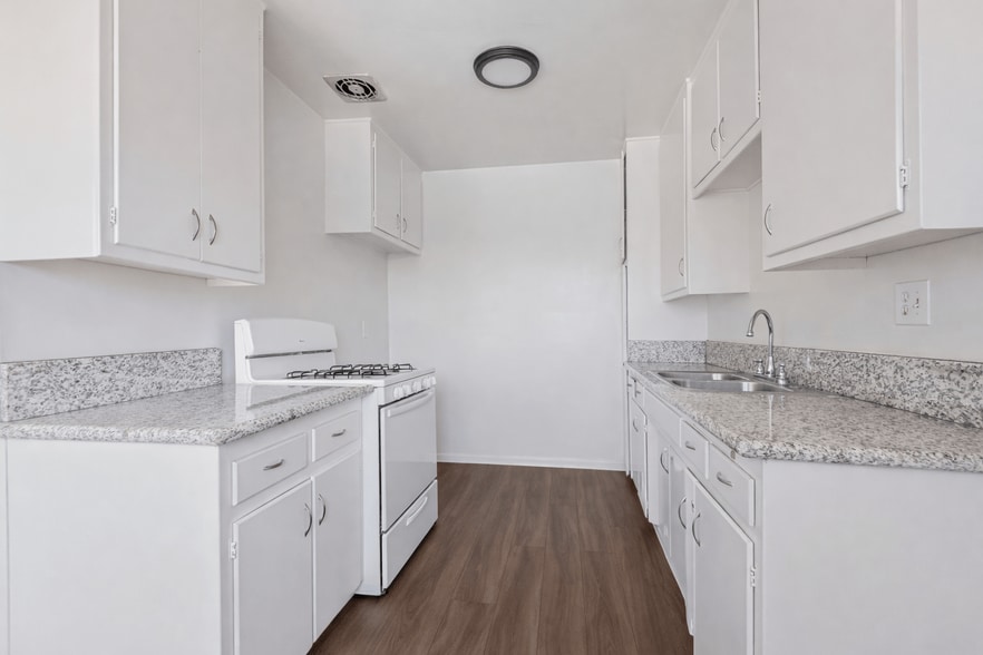 Building Photo - Caribe Apts