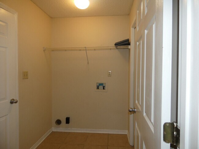 Building Photo - Spacious 3-Bedroom Home — Large Backyard