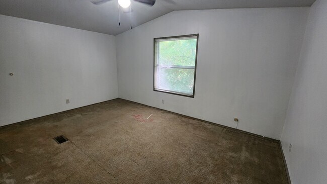 Building Photo - 2840 U.S. Hwy 190