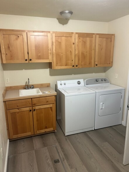 Building Photo - 123 Aspen Grv Ct