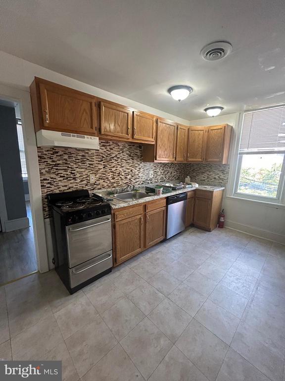 Building Photo - 3618 N 19th St