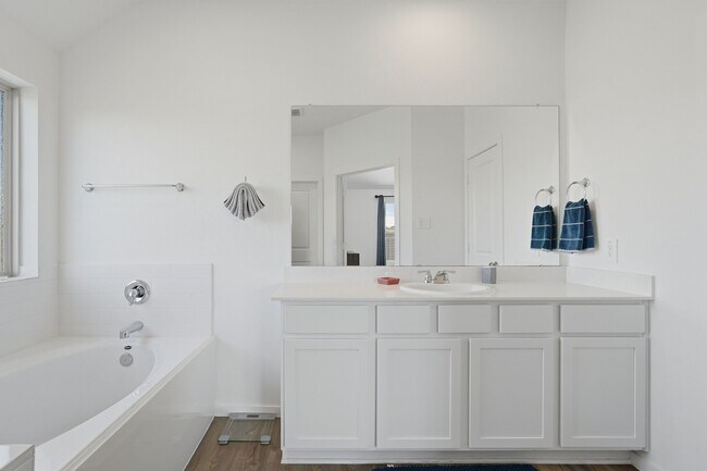 Building Photo - 651 Spring Ashberry Ct