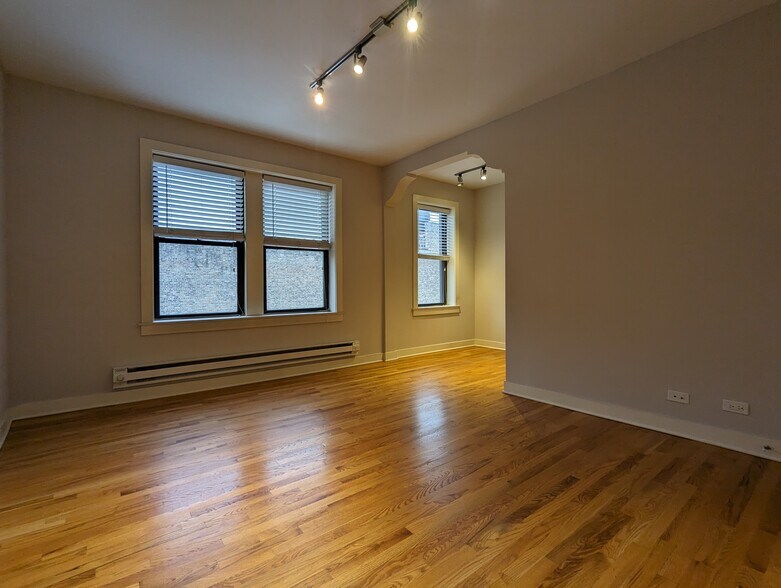 Building Photo - 2430 N Kedzie Blvd