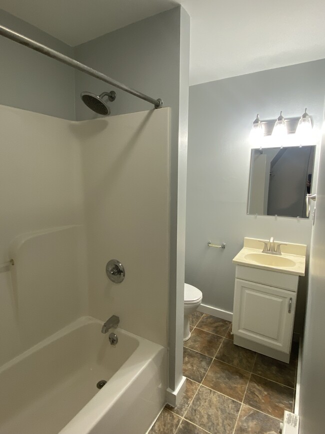 Bathroom - 1236 Memorial Ave