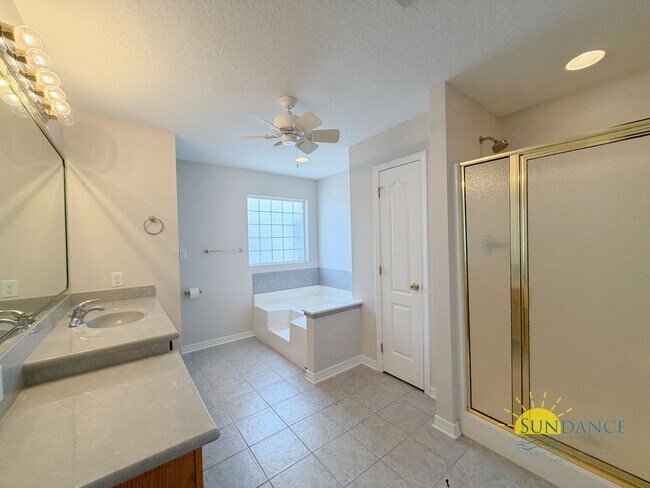 Building Photo - Updated 3BR Home in Gated Bridgeport Colony Near Hurlburt & Eglin AFB!