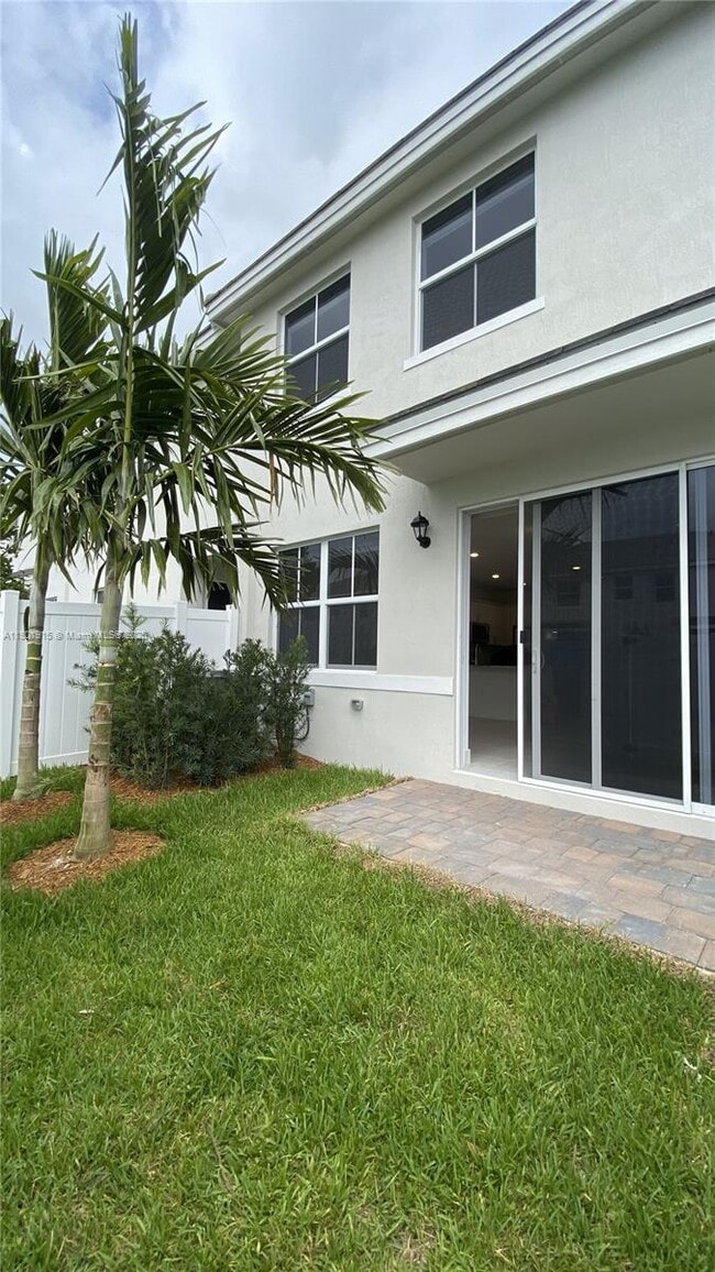 Building Photo - 125 SW 171st Terrace