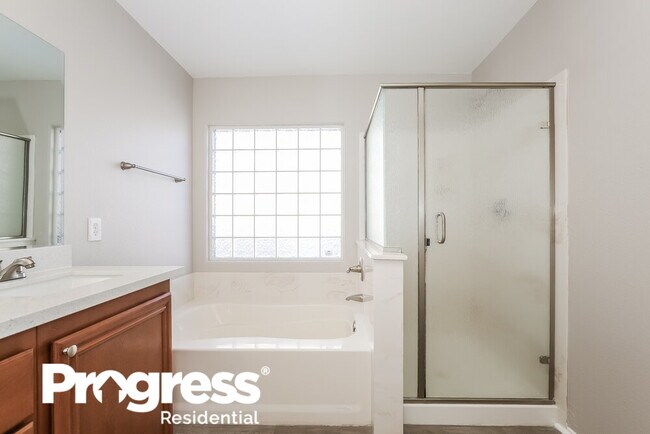 Building Photo - 8709 Dodds Canyon St