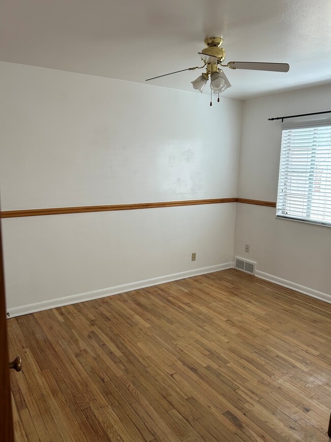 Building Photo - 1805 Downington Ave S