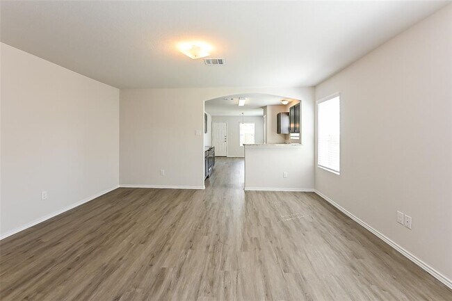 Building Photo - 8614 Doris Oaks Cir